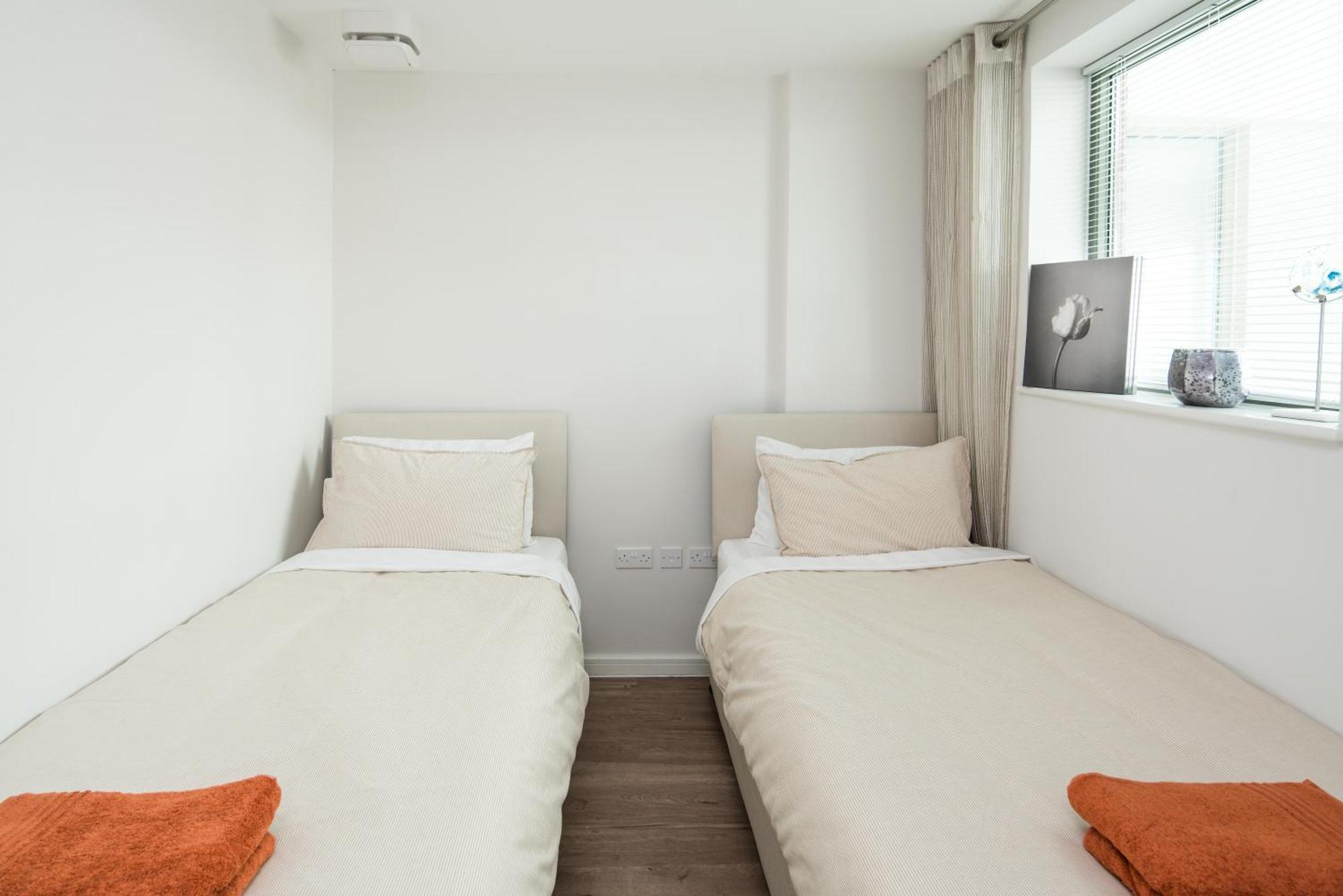 Canning Town -2 Bed Luxury Apartment ロンドン エクステリア 写真